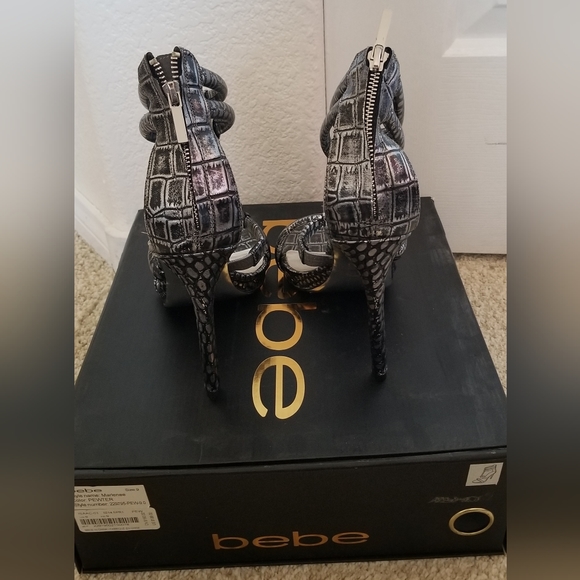 Bebe - Picture 3 of 3